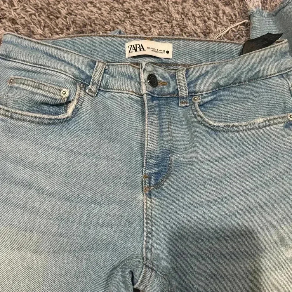 Zara Jeans - Picture 2 of 3